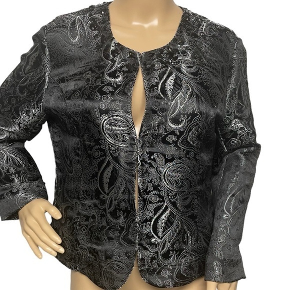 Chico’s Women’s Black Silver 1 Paisley Embroidered Blazer in EUC